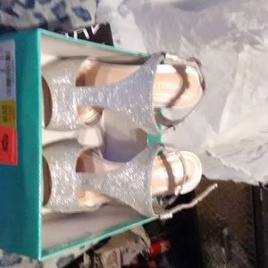 Teenage girl high heels for prom